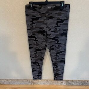 Sonoma Gray Camo Leggings